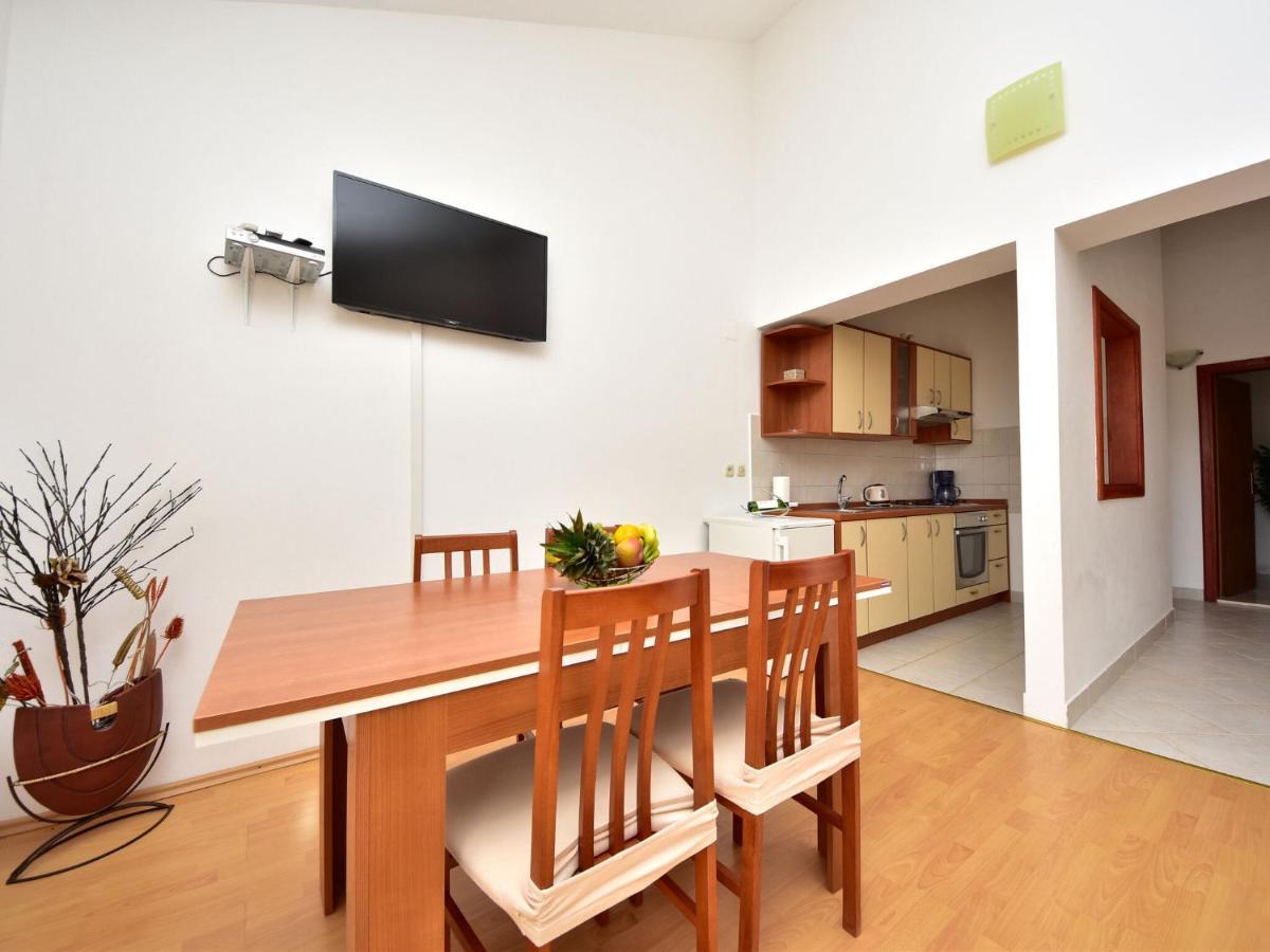 Cozy Holiday Home In Krusevo With Garden Ngoại thất bức ảnh