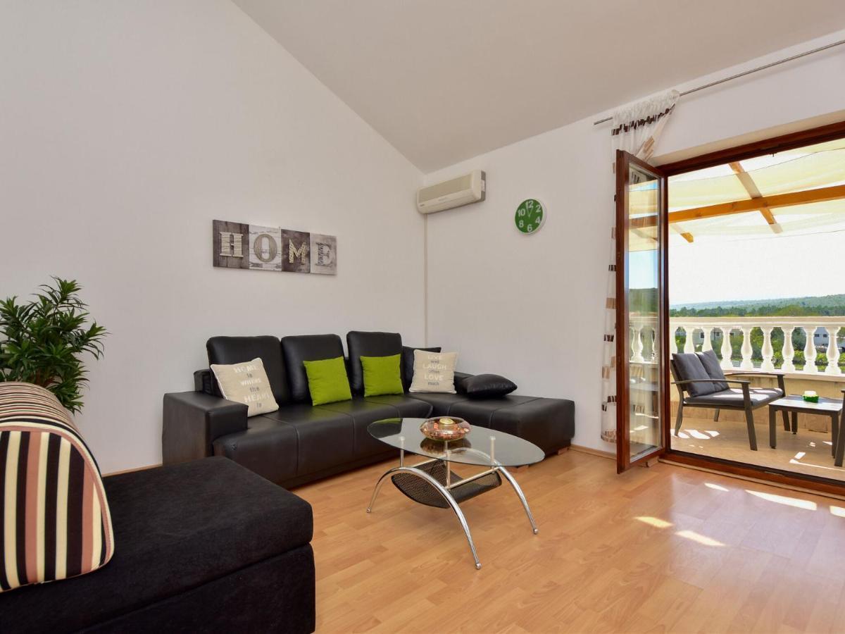 Cozy Holiday Home In Krusevo With Garden Ngoại thất bức ảnh
